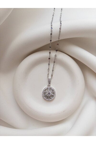 Minne Jewelry-Accessory قلادة فضية اللون بحجر الزركون على شكل باغيت دائري - ق...