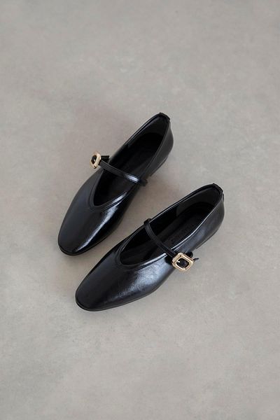 STRASWANS Sister Wrinkled Leather Ballerinas - White and Black