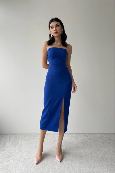 Afiş Butik فستان متوسط الطول بفتحة على شكل حزام أسود بدون حمالات نسائي