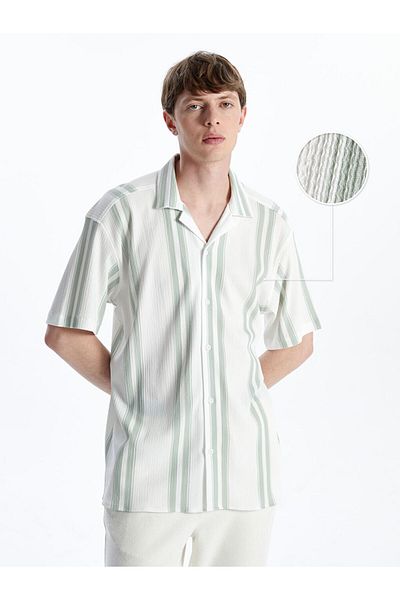 LC Waikiki Νέα σεζόν Regular Fit Κοντό μανίκι ριγέ ανδρικό πουκάμισο με υφή - S56049Z8