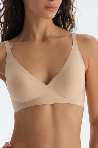 Dagi ten 1135Kc Suzıe No Underwire Σουτιέν χωρίς ραφή χωρίς ίχνη