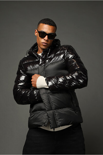 Kiğılı Винилова яке с качулка и тясна кройка