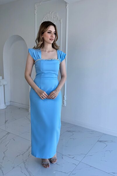 HELİS BUTİK Rochie lungă cu detaliu de piatră cu guler maxi Baby Blue
