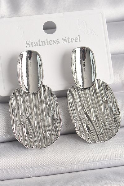 costurera Brass Silver Color Embroidered Square Plate Model Women's Earrings - Tj-Bkp10087