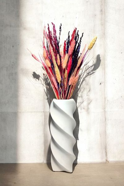 BESAGU HOME Spiral Model Vase - 22 cm White Vase