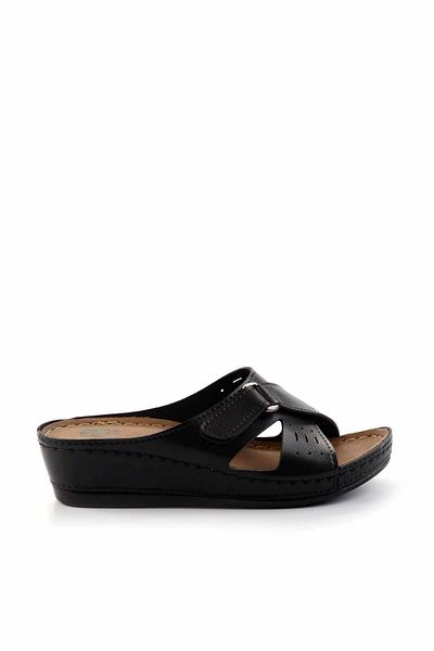 Bambi Women's Black Slippers K04446185809