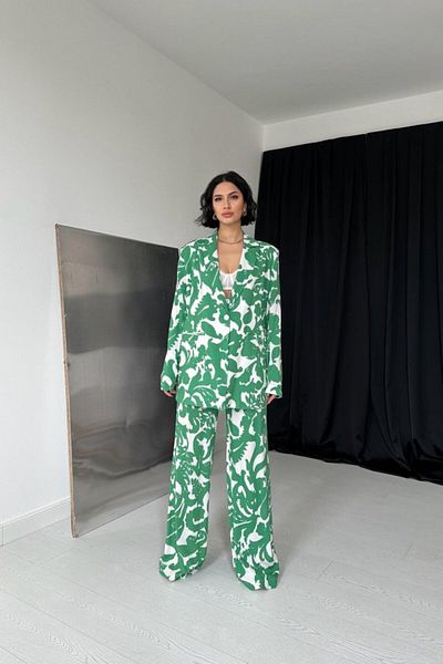 Butik مجموعة سترة وسراويل خضراء من Mottisfashion