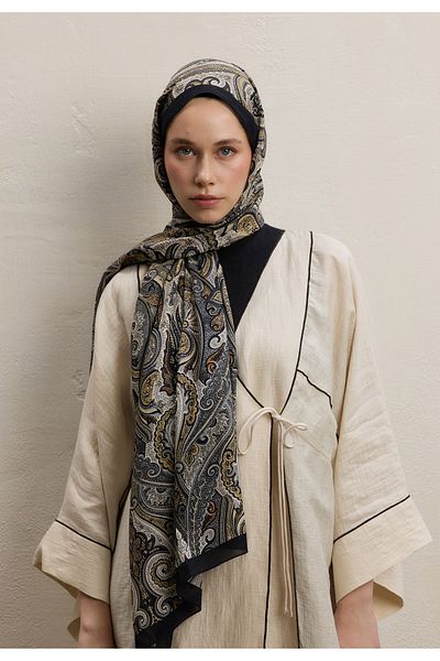 Fresh Black Emre Pattern Shawl