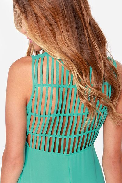 FASHION COCKTAIL Rochie mini casual din șifon, cu zăbrele în talie, cu dungi în spate, verde