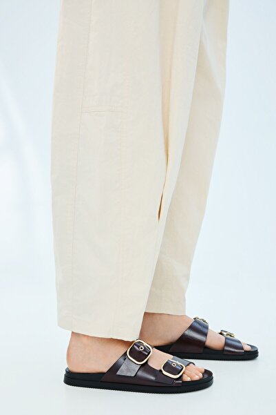 Bershka Tokalı düz sandalet