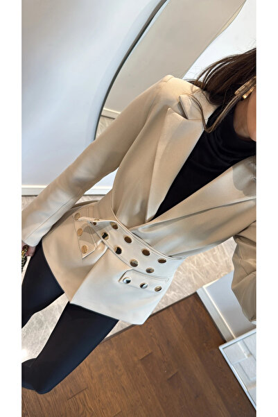 My Blog Μπουφάν με λεπτομέρεια σε εκρού χρυσό κουμπί - 251001