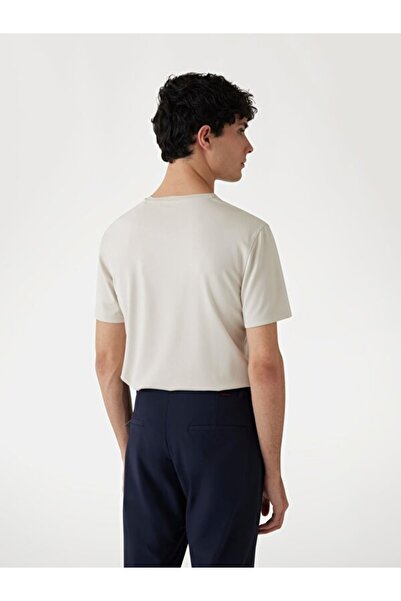 Guess Tech Stretch Erkek Slim Fit T-Shirt