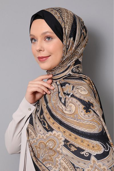 Levidor Love Shawl