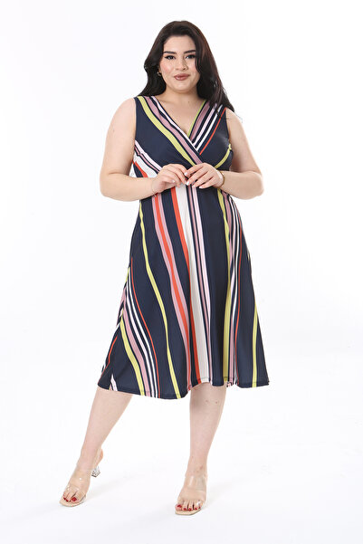 Şans Γυναικείο ριγέ φόρεμα μεγάλου μεγέθους με πολύχρωμο γιακά 65N38833