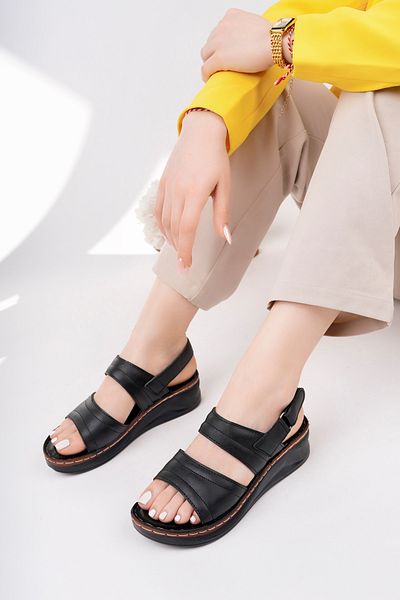 McDark Women Black Sandals