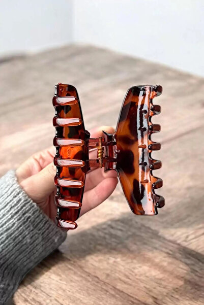 Vitastyle Red Leopard Patterned Thick Latch Buckle