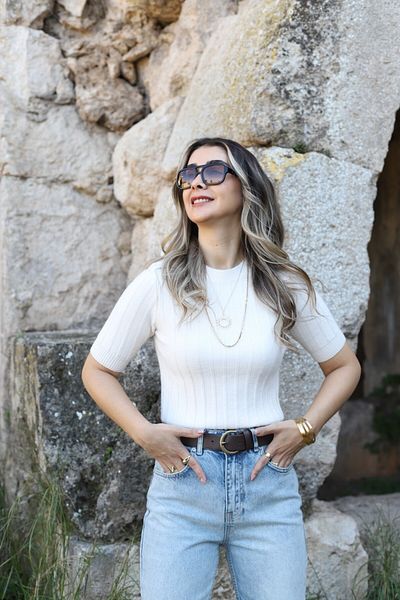 bytugcekaya Pulover cu mânecă scurtă cu nervuri cremă mărime standard
