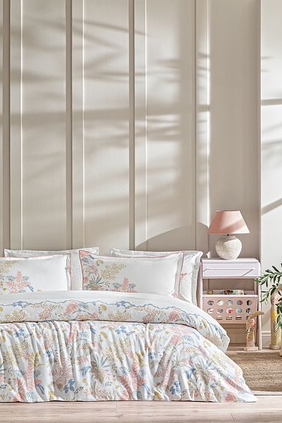 Puffy Rosalin Oversized Crepe Duvet Cover Set - White