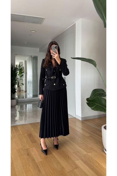 My Blog طقم تنورة بطيات وسترة بأزرار سوداء - 250321