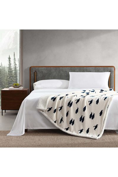 erorex Throw Blanket Super Soft Reversible Sherpa Fleece Bedding Ideal And White Elephant Gifts Cozy Plaid