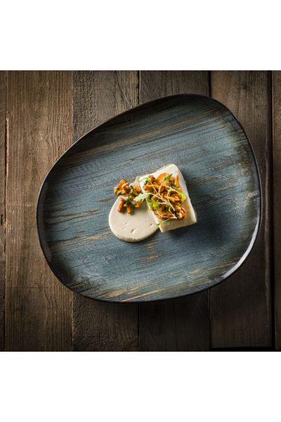 Bonna Asymmetrical premium porcelain platter, Madera Mint, 33x27 cm