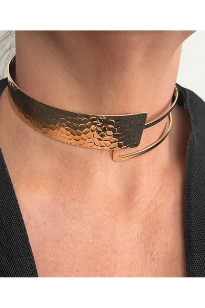 tones official Modern/Çekiçlenmiş/Tasma/Choker Gold Kolye