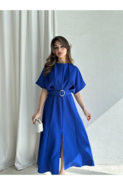 MODA DURAĞI فستان متوسط الطول بفتحة وتفاصيل حزام