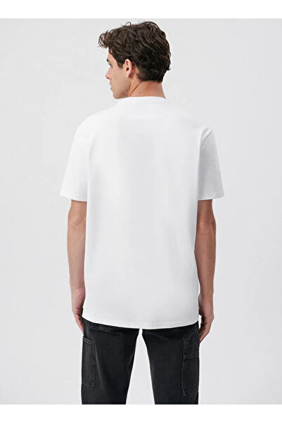 Mavi tek cepli basic beyaz erkek t-shirt