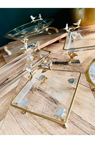 CASA DE BELLA 5 Piece Bird Figured Presentation Service Set with Gold Edge