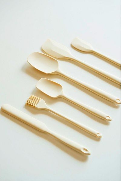 Meturas   Premium Silicone Kitchen Spatulas 6 Pieces, Non- Violation Non-Stick and Non-Bpa Olive