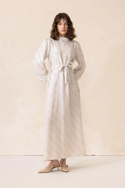 Olcay Langes Kleid mit Glitzer und Quastendetails BEIGE 9299-E