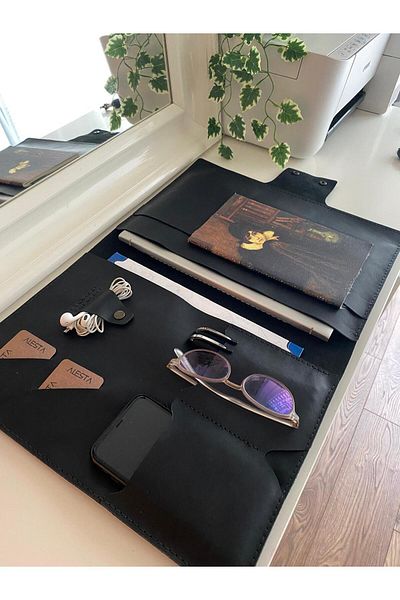 ALESTA LEATHER حقيبة كمبيوتر محمول/Macbook مصنوعة يدويًا من الجلد الطبيعي - حافظة ومنظم