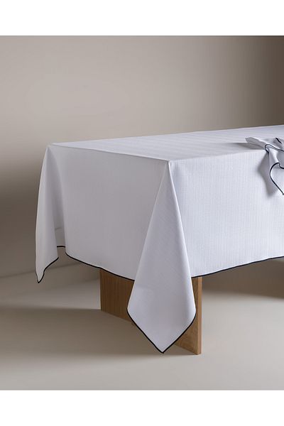 Madame Coco Nostang Table Cloth - White/Navy Blue - 145X145 cm