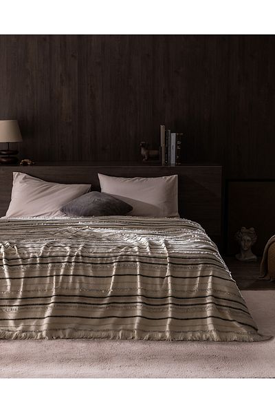 Madame Coco Two-Person Bedspread - Ecru/Earth