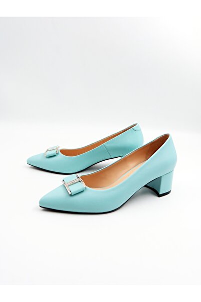 Tenau Pantofi cu toc de damă din piele naturală