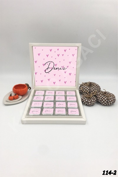 KAKAO AĞACI 32 Adet Karton Kutuda Pembe Kalpli Kız Bebek Çikolatası