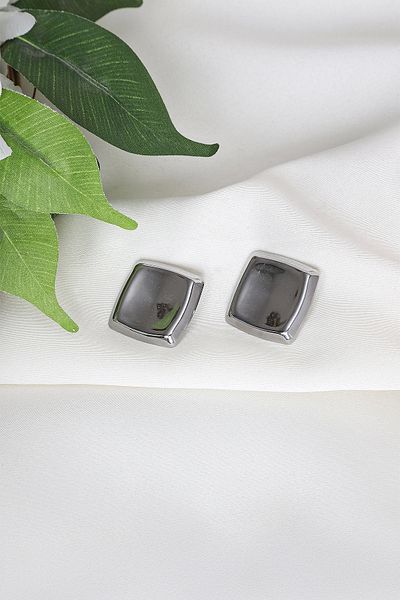 Mrs Flower Square Plate Steel Earrings