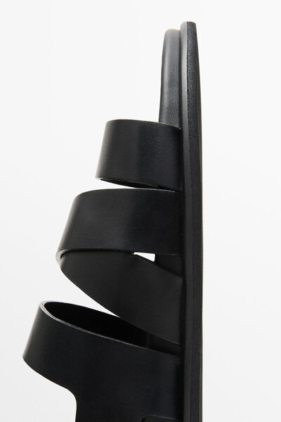 Massimo Dutti Napa bantlı sandalet