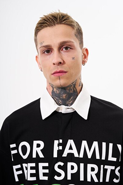 Machinist Ανδρικό μπλουζάκι με φαρδύ στάμπα με λαιμόκοψη σε μαύρο χρώμα