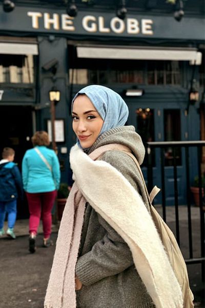 ARMANDA ŞAL SERIA ALİZE CU MODEL PĂTRAT - NEGRU