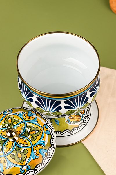 EMAYlab Selge Decorative Enamel Candy Bowl with Lid, Chocolate Presentation, Snack Bowl