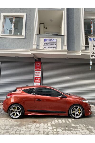 OTOSPORT MEGANE 3 COUPE MARŞPİYEL TAKIMI FİBERGLASS BOYASIZ