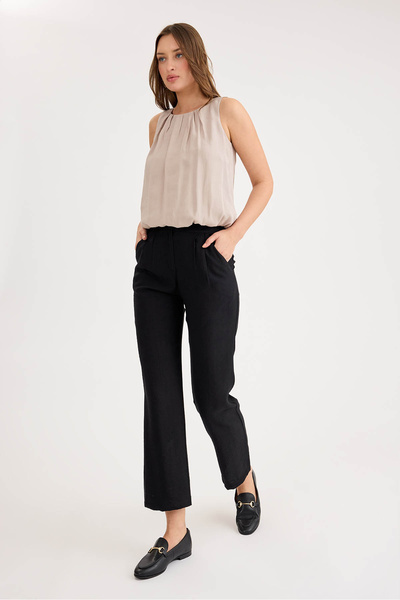 Vitrin High Waist Pleated Trousers