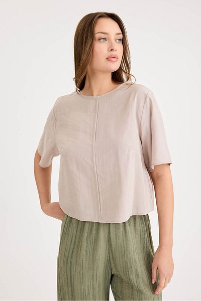 Vitrin Round Neck Short Sleeve Crop Blouse