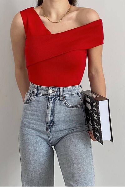 lovebox بلوزة نسائية منسوجة قابلة للتمدد بكتف واحد وتصميم أساسي باللون الأحمر 0265