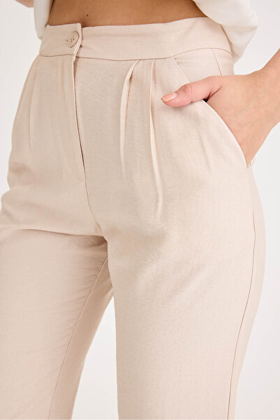 Vitrin High Waist Pleated Trousers