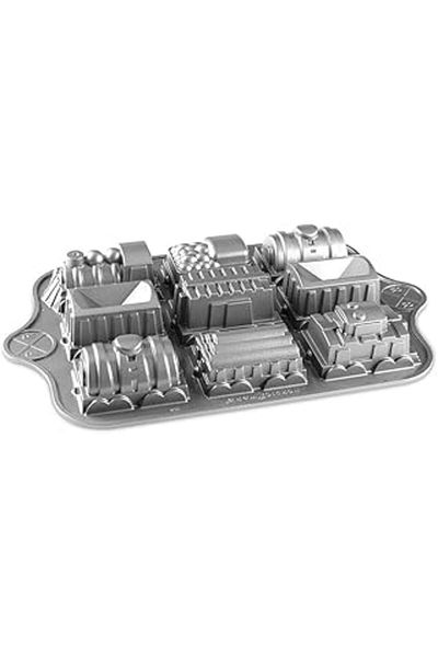 Hepta Collection Nordic Ware Platinum Collection Train Tav