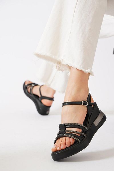 Moda Pie Sandale de damă cu toc din piele neagră - piatră cu 3 benzi