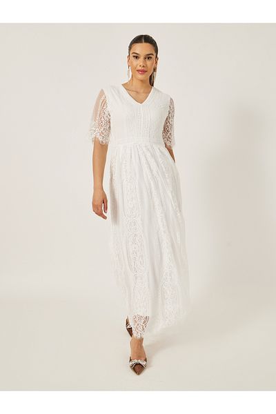 Styli Short Sleeves V-Neck A-Line Lace Maxi Dress