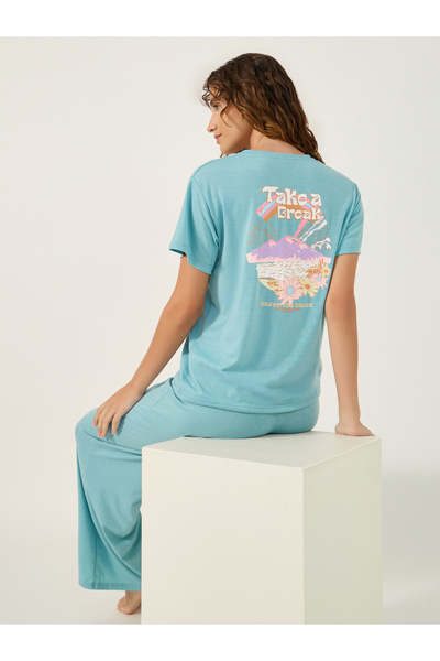 Styli Graphic Print Round Neck T-Shirt and Pyjama Set